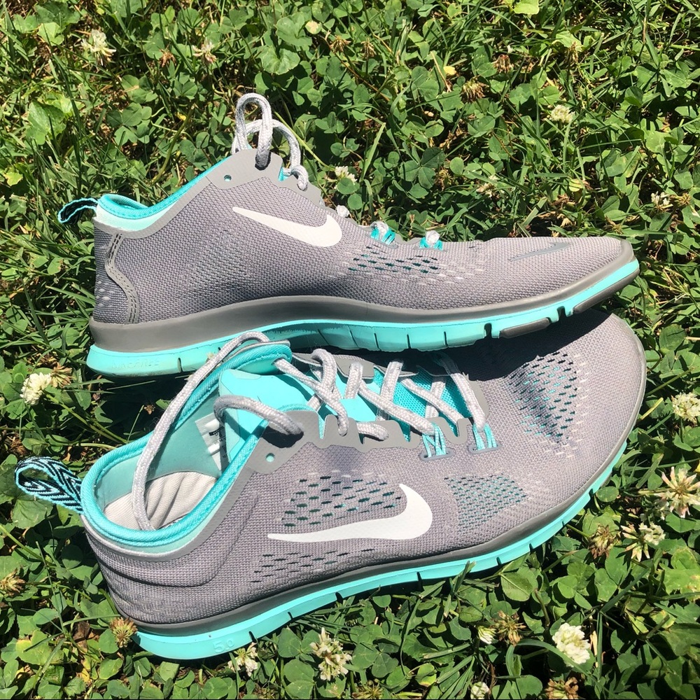 Womens Nike free run 5